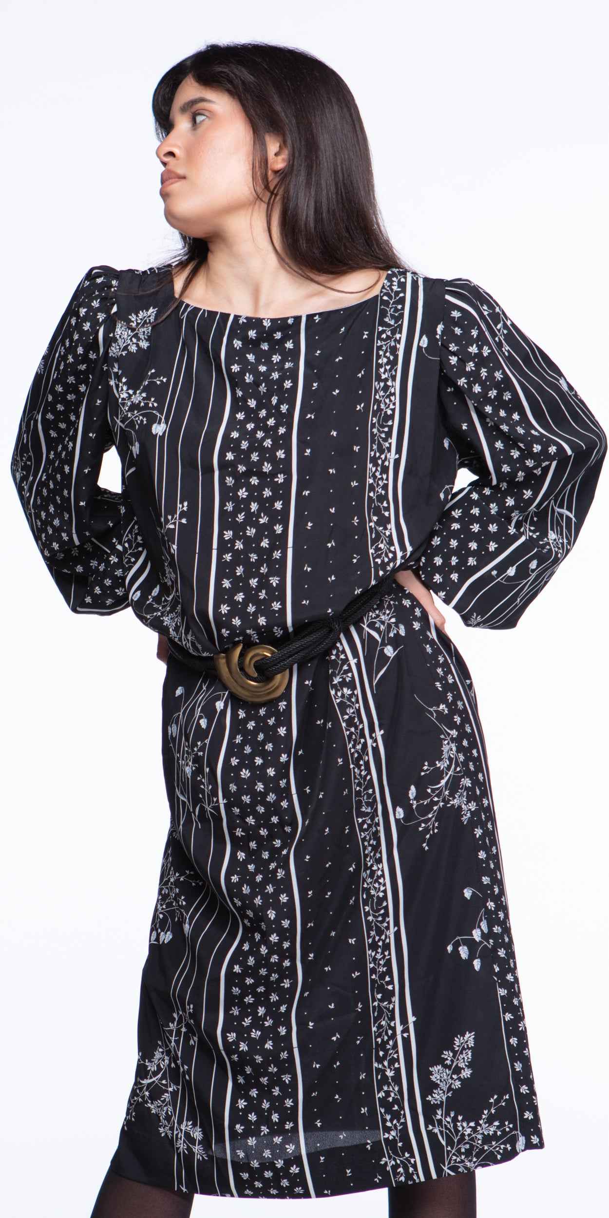 Gold swirl belt