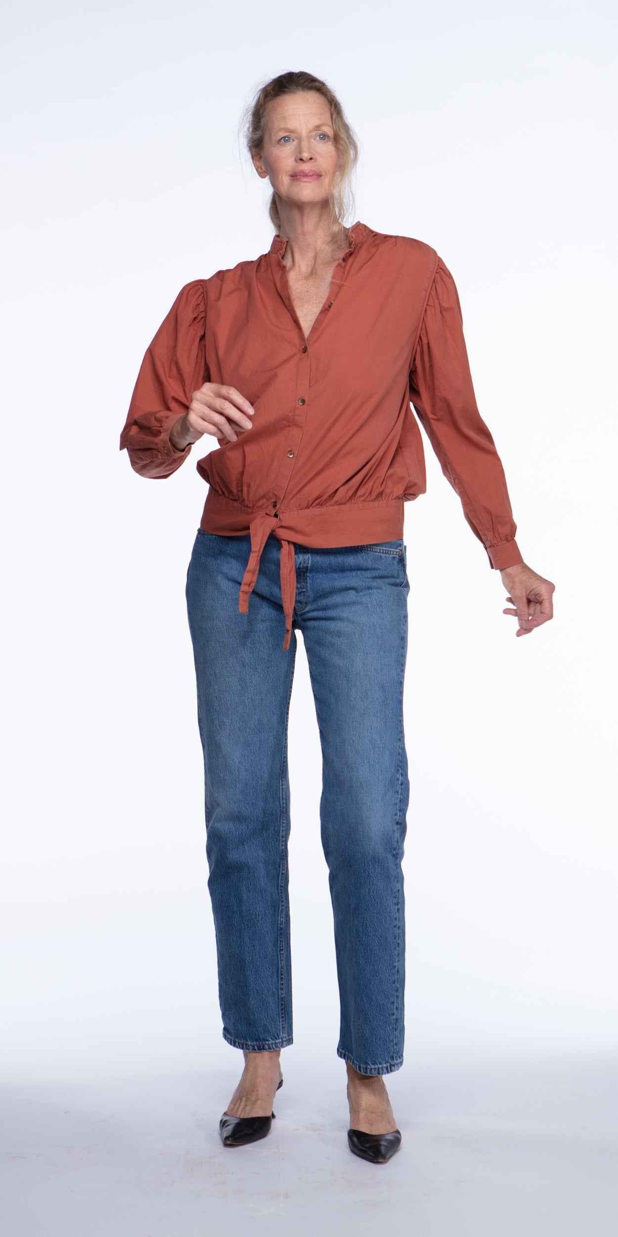 Levi's vintage 501 (medium wash)