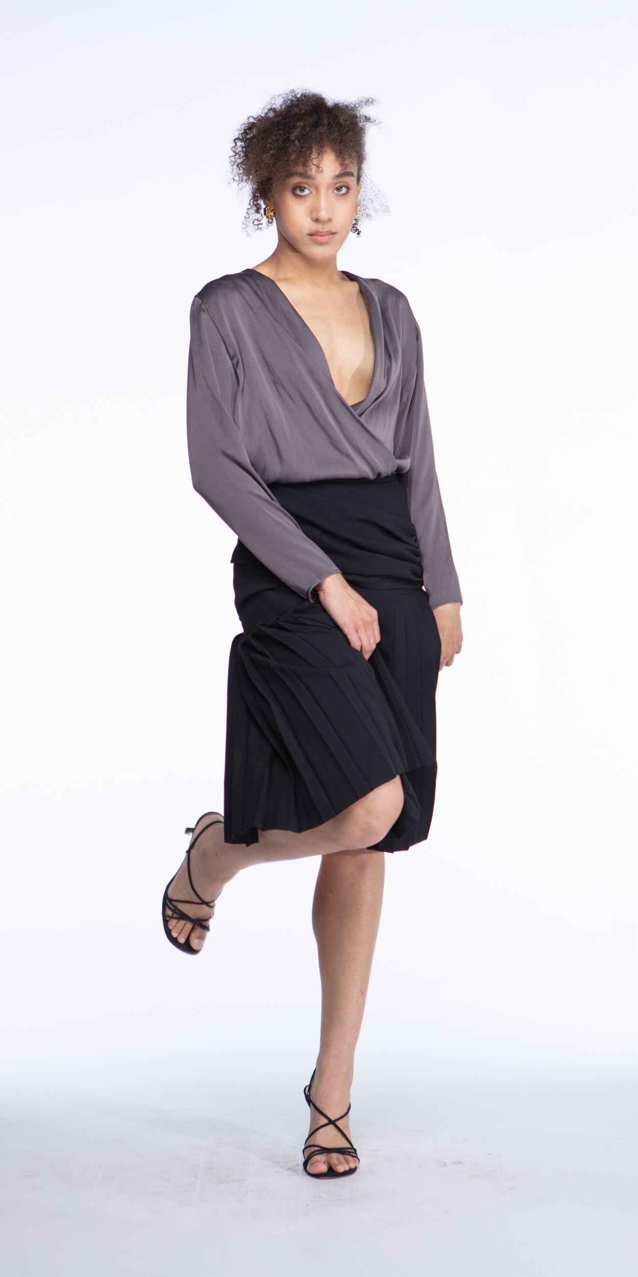 Escada black wool pleated skirt