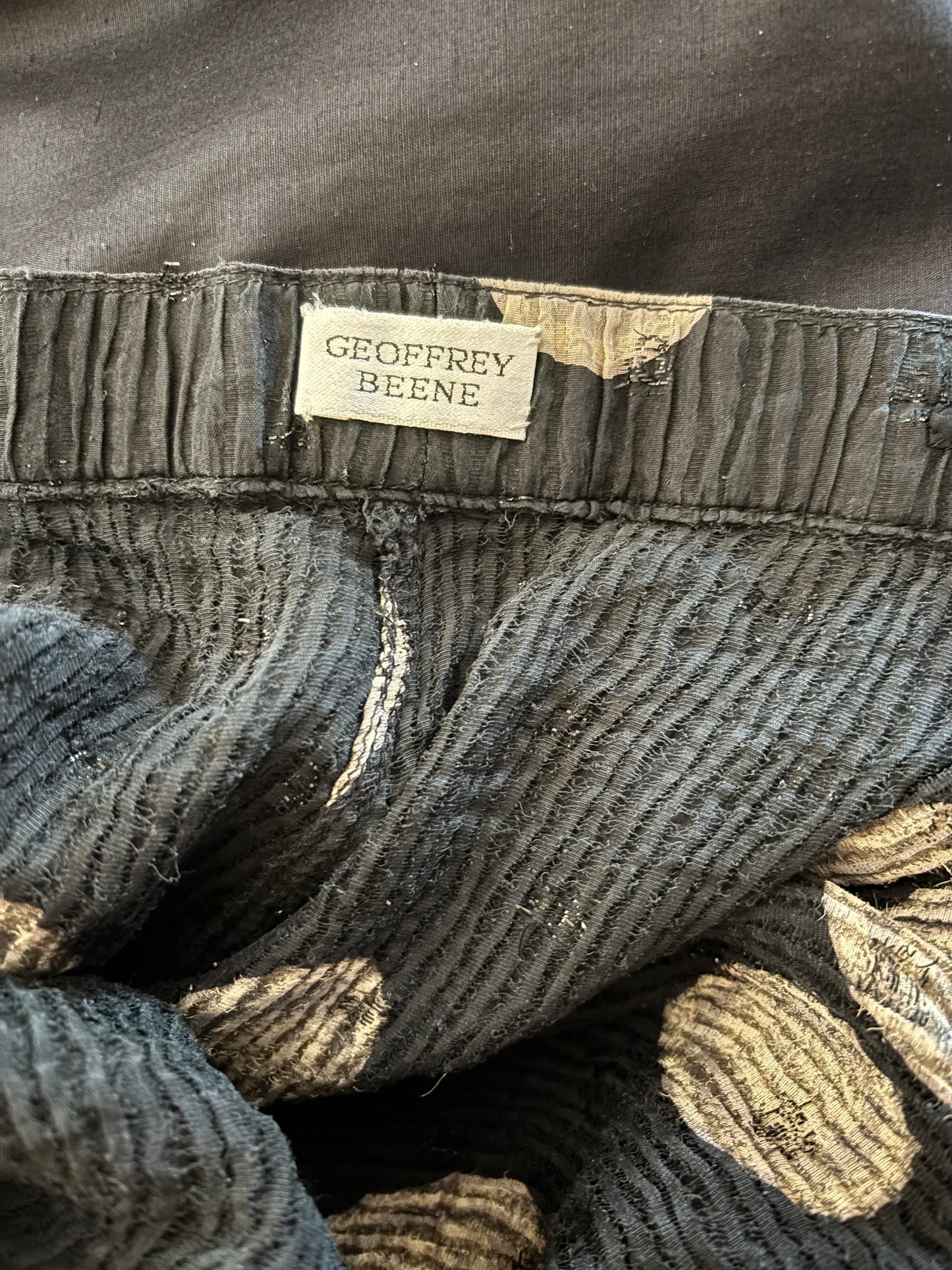 Geoffrey Beene Spring/Summer 1983 Navy Silk Plissé Pants