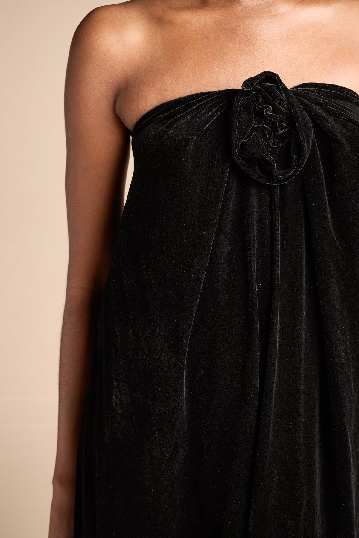 Holly Harp 1970s-1980s Black Velvet Strapless Gown