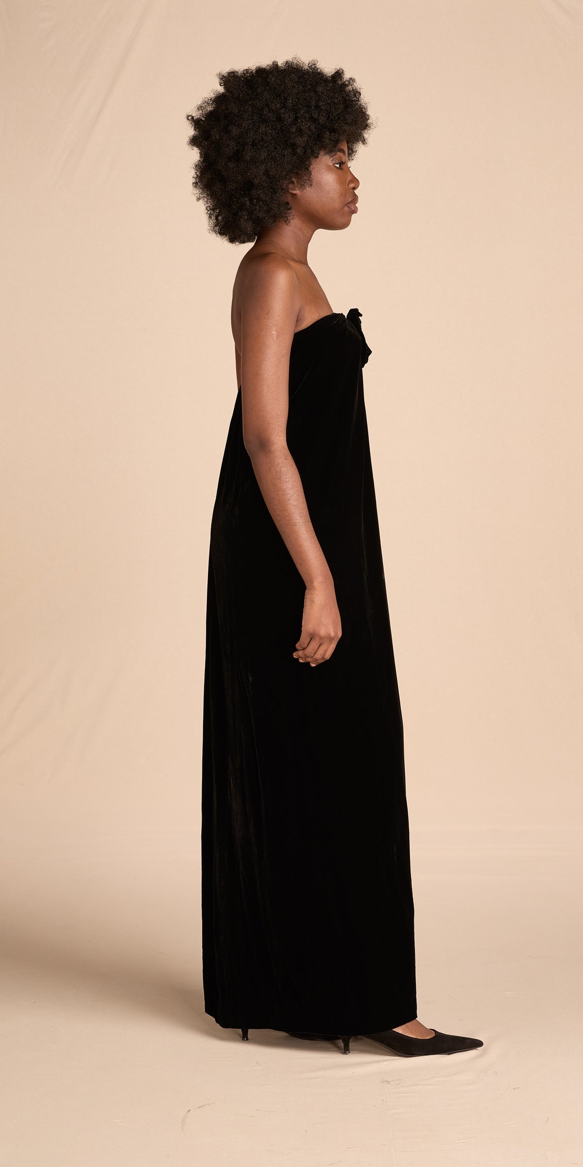 Holly Harp 1970s-1980s Black Velvet Strapless Gown