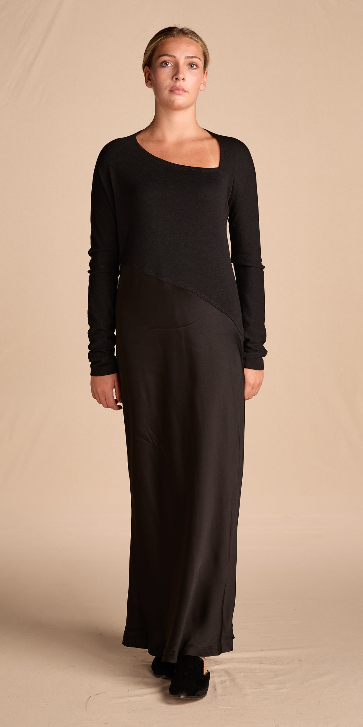 Donna Karan Vintage 1990s-2000s Black Crepe Dress