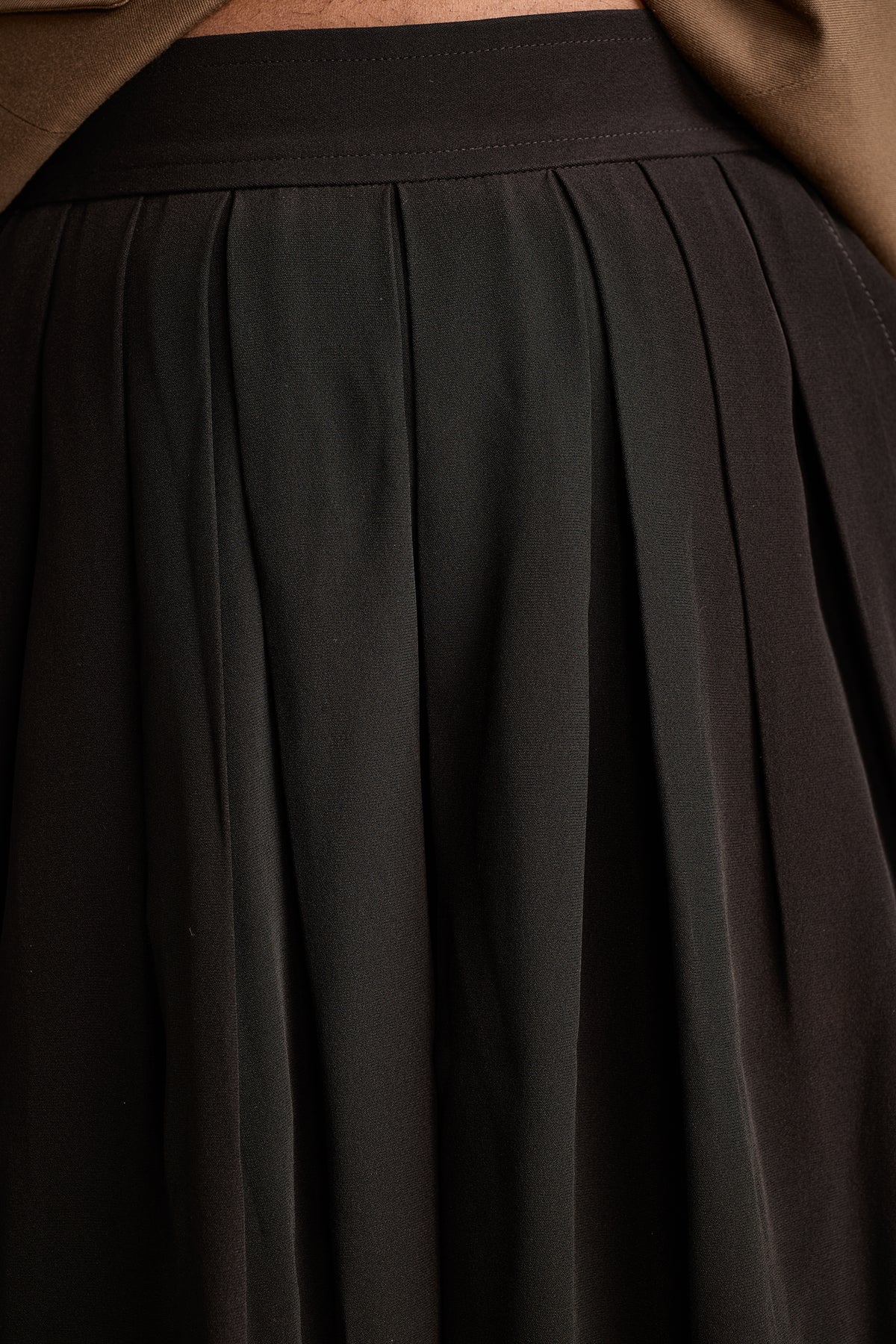 Yves Saint Laurent Fall/Winter 1989 Black Crepe Pleated Pants