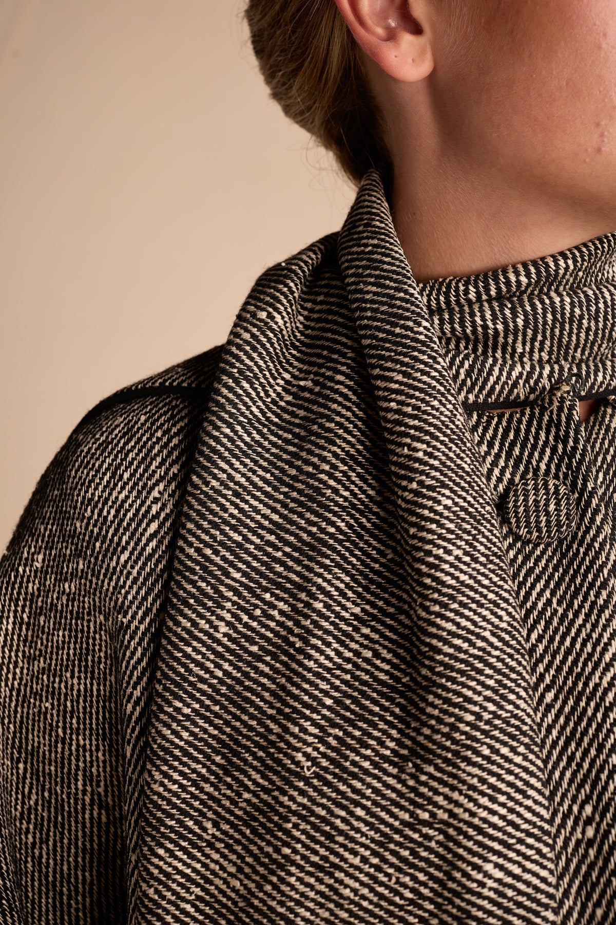 Morton Bregman 1960s Gray Fringed Wool Blend Coat With Matching Scarf