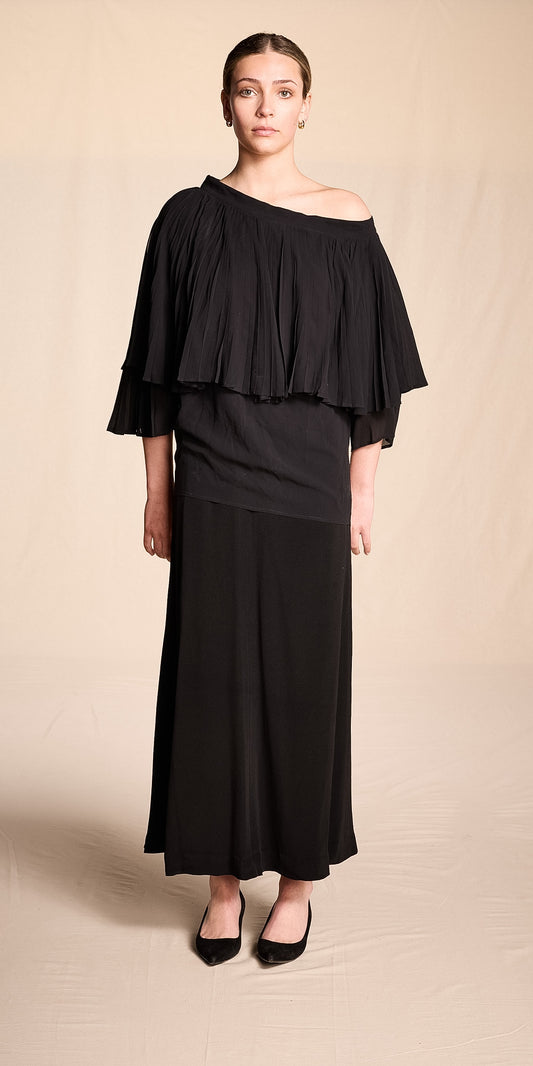 Gianfranco Ferre 1980s-1990s Black Silk Asymmetric Pleated Top