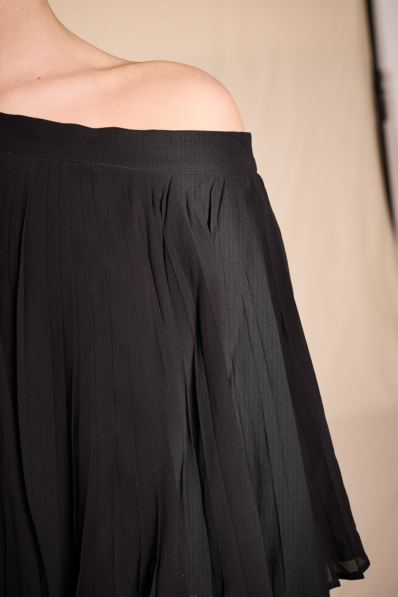 Gianfranco Ferre 1980s-1990s Black Silk Asymmetric Pleated Top