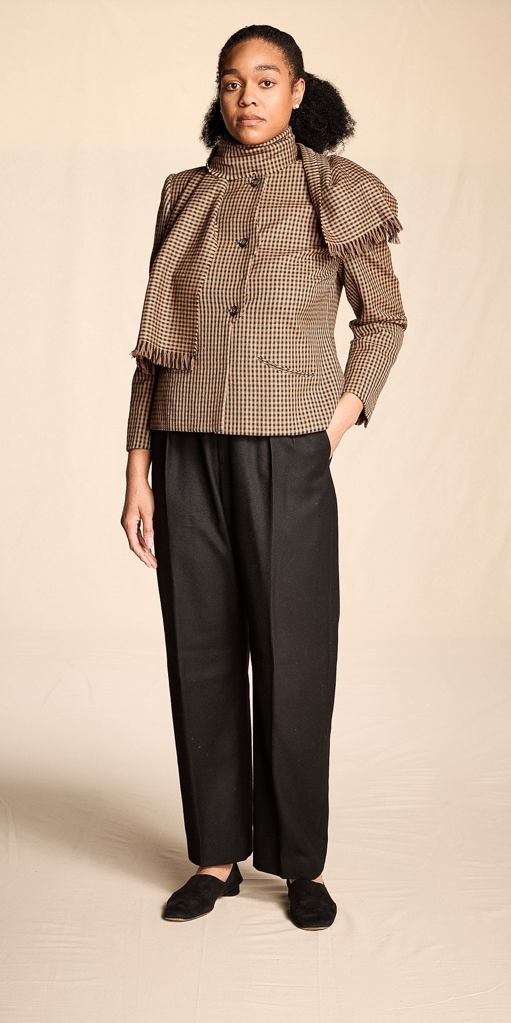 Bill Blass Fall/Winter 1982 Brown Houndstooth Wool Jacket With Matching Scarf