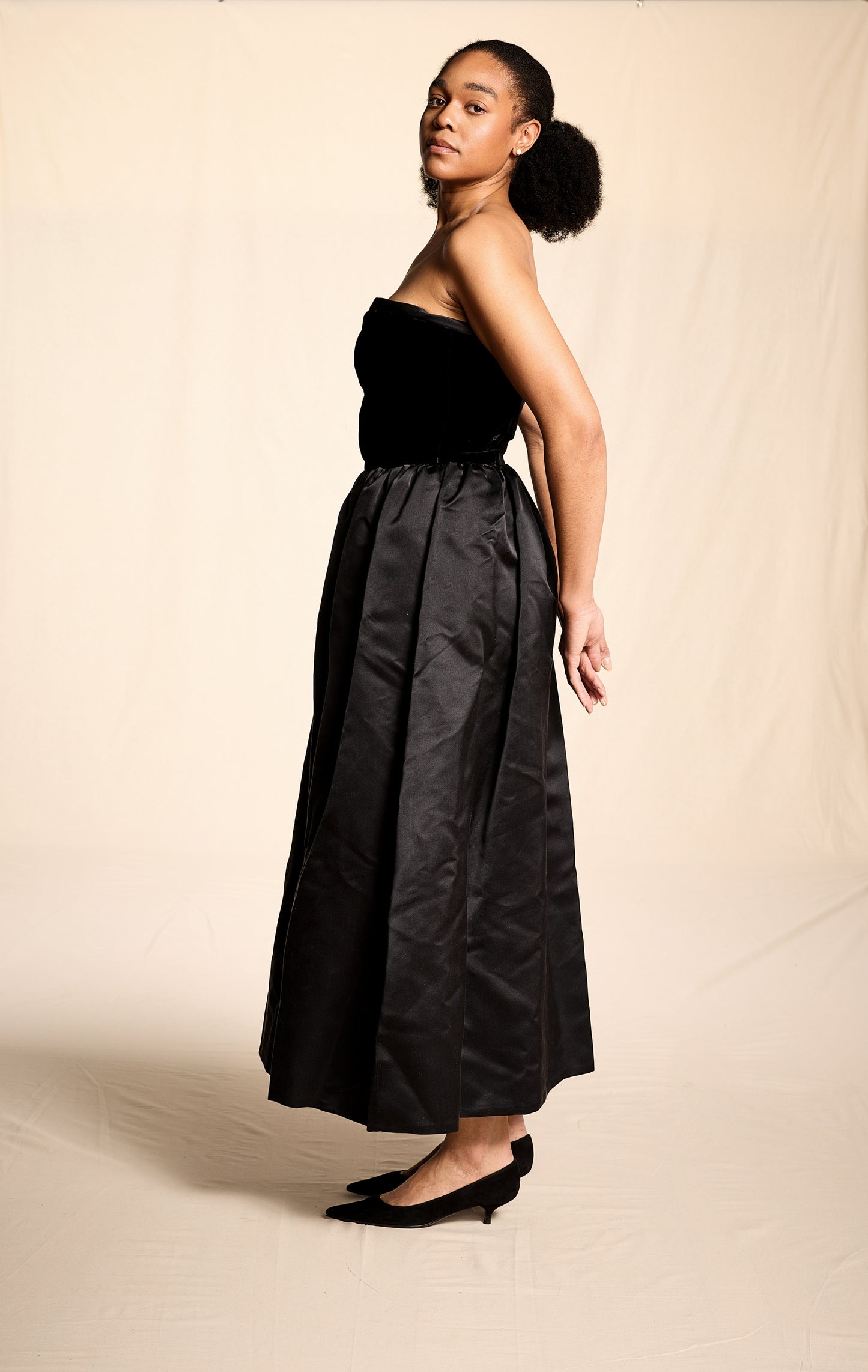 Bill Blass 1980s Velvet and Silk Satin Strapless Gown