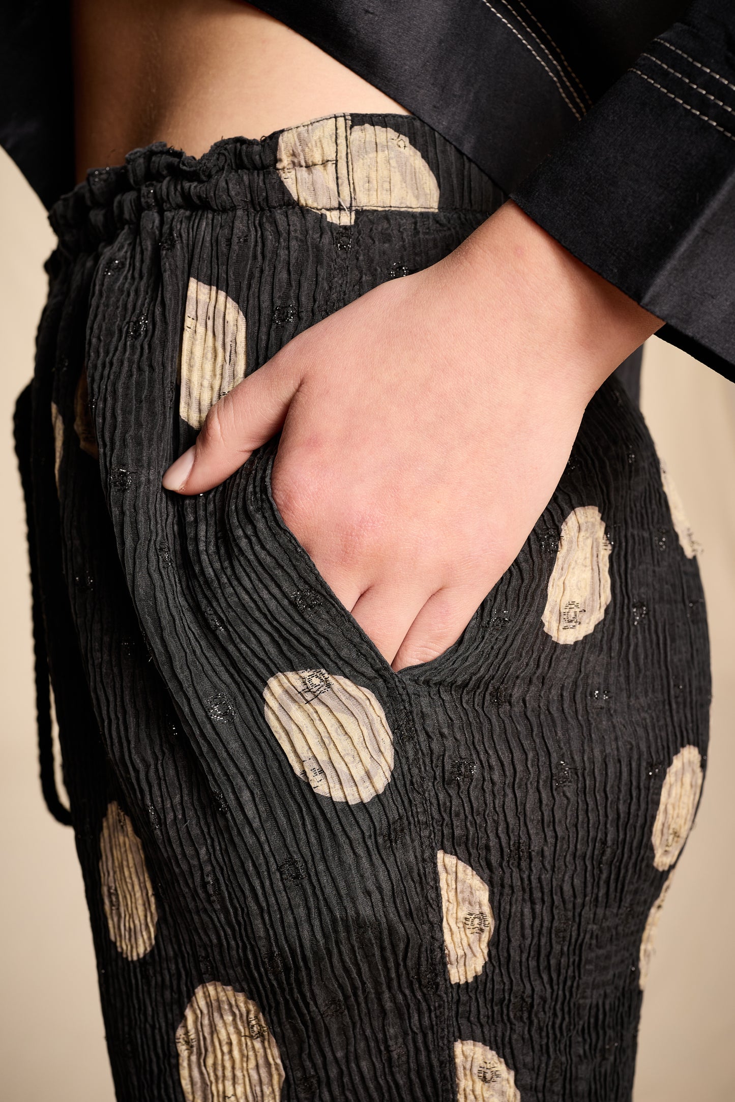 Geoffrey Beene Spring/Summer 1983 Navy Silk Plissé Pants